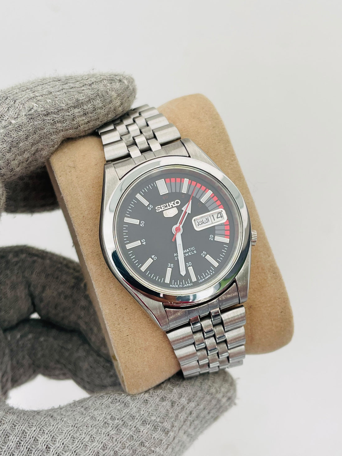 Seiko 5 Racer Men's Black Dial Automatic Japan watch 7S26