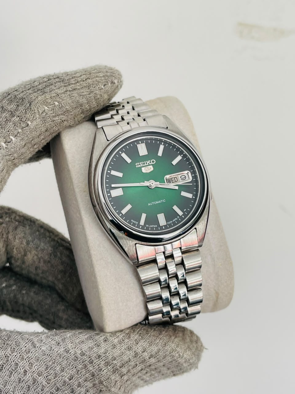 Seiko 5 Men's Green Dial Automatic Japan Watch