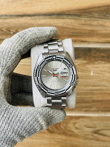 SEIKO Sports Mod Men's Automatic Gray Dial Japan watch