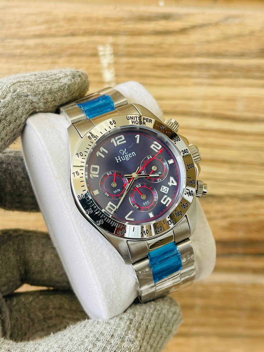 Hugen Men's Quartz Blue Dial Chronograph Japan watch